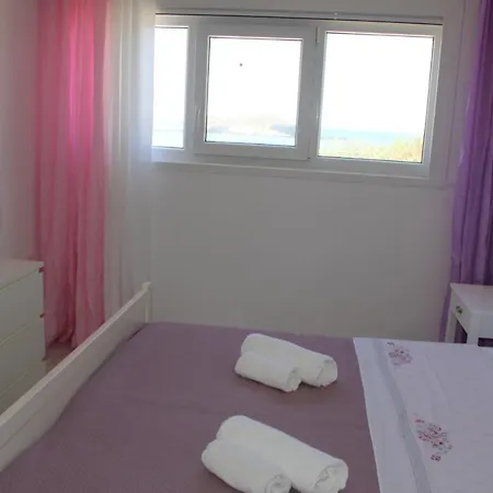 Madalenas - With Sea View Apartman *