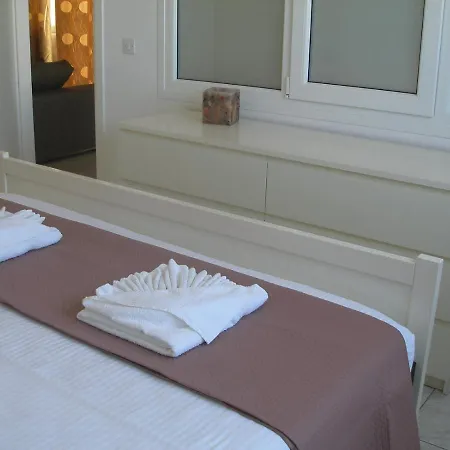 Apartman Madalenas - With Sea View *